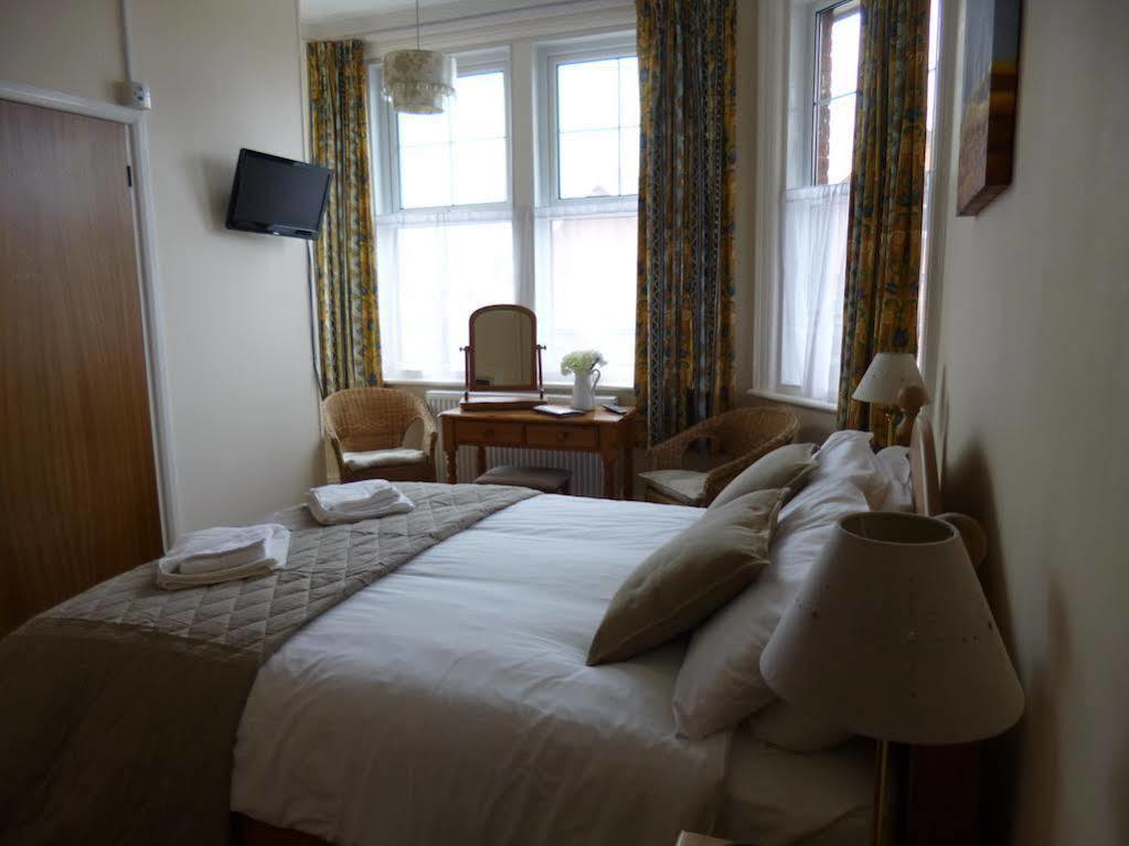 Beamsley Lodge B&B イーストボーン エクステリア 写真